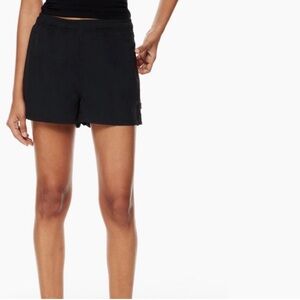 Aritzia Big easy 5” short